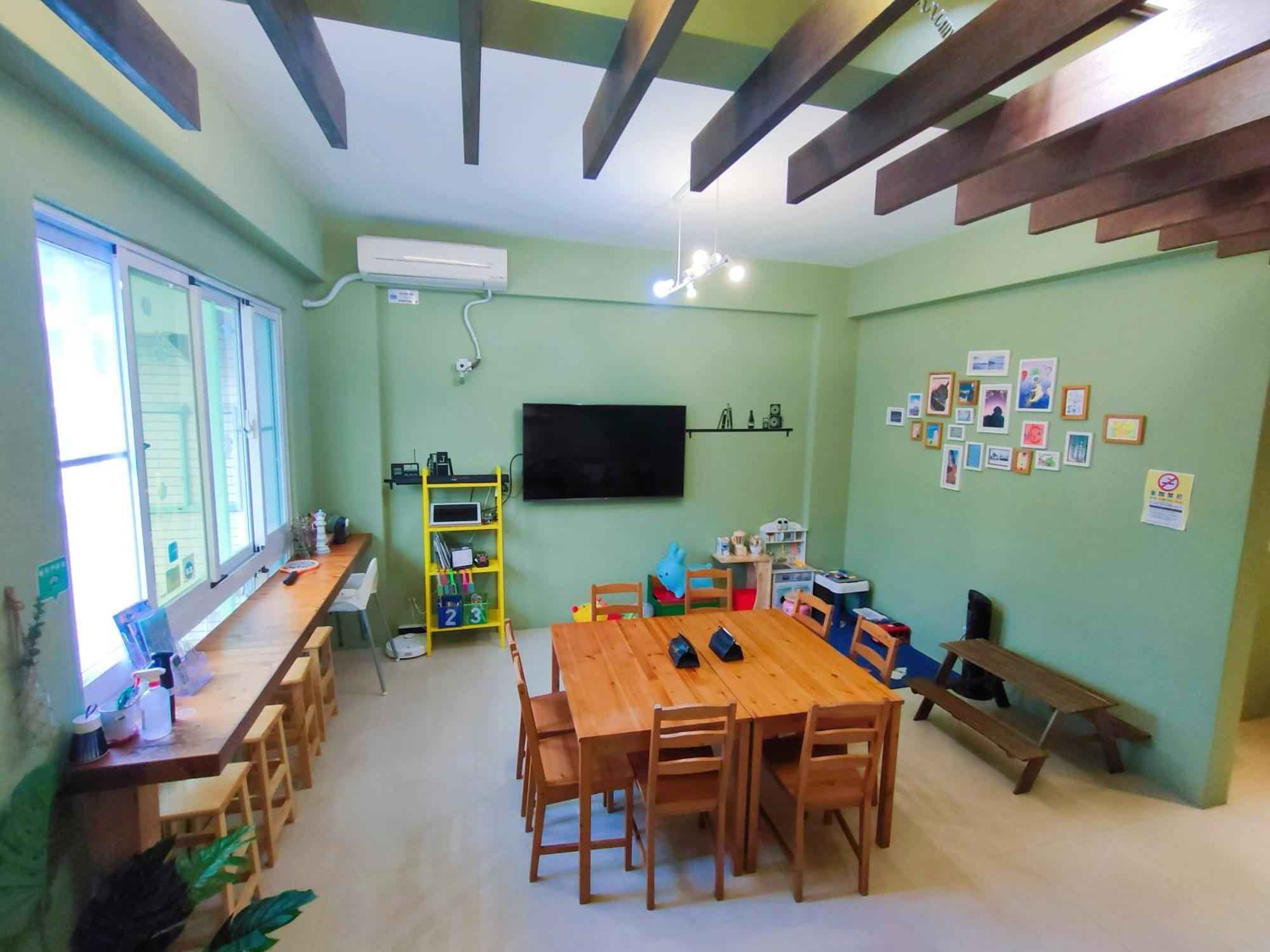 艾希兒民宿 I'M Here Hostel L小家庭包棟首選l台東火車站l背包單人 T'ai-tung Exterior foto