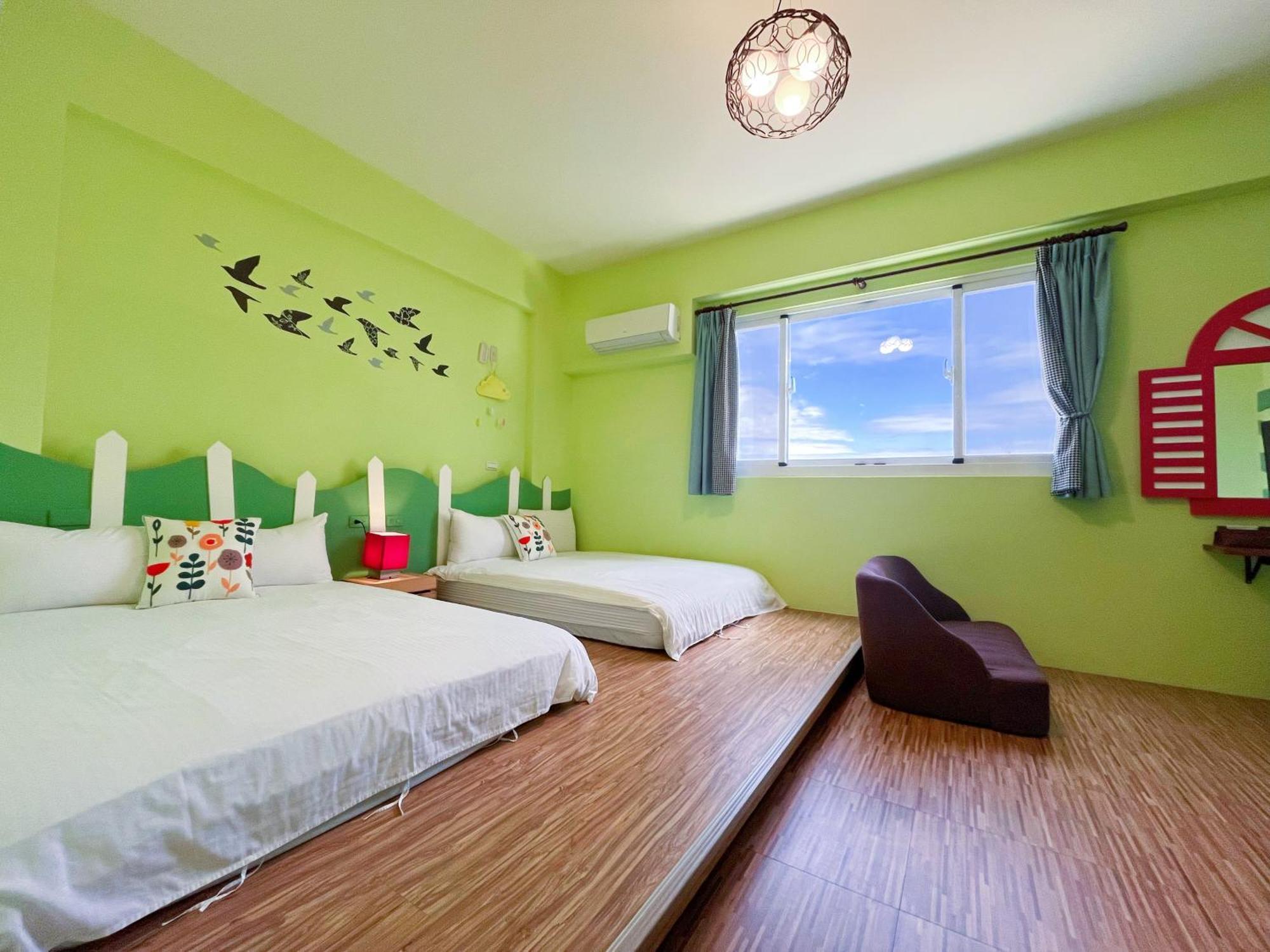 艾希兒民宿 I'M Here Hostel L小家庭包棟首選l台東火車站l背包單人 T'ai-tung Exterior foto